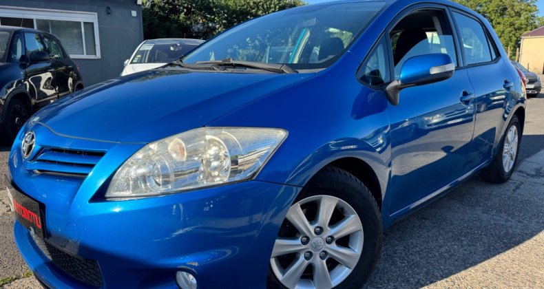 Toyota Auris 1.4 D-4D 90CH Active 5p
