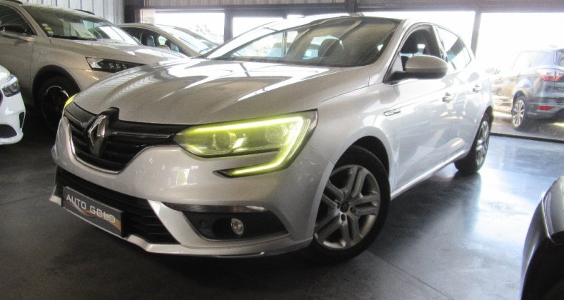 Renault Megane IV Berline dCi 110 Energy Zen