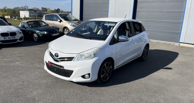 Toyota Yaris 1.4 90CH D-4D camÃ©ra 100% Lounge GARANT