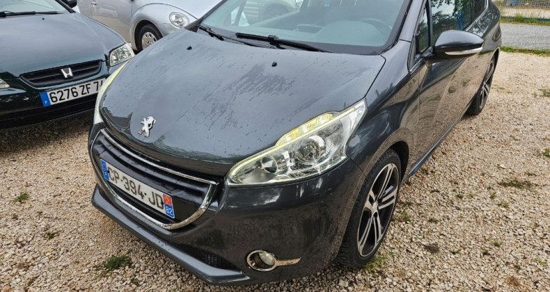 Peugeot 208 1.6 hdi 115 cv gps toit panoramique