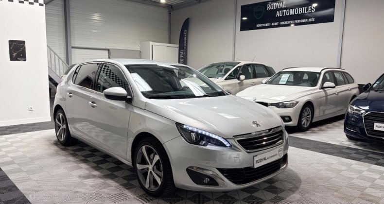 Peugeot 308 II (T9) 1.2 e-THP 12V 130 cv ALLURE
