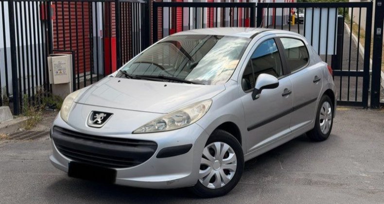 Peugeot 207 5 portes 1.4 HDi 70CV Ã  1690 euro