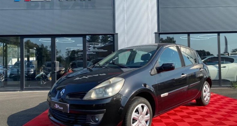 Renault Clio 1.6 110 INITIALE BVA