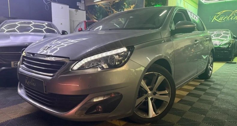 Peugeot 308 GENERATION-II 1.2 PURETECH 130 ALLURE EA
