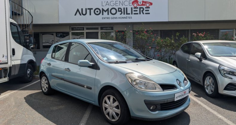 Renault Clio III 5 Portes 1.5 dCi 86 cv