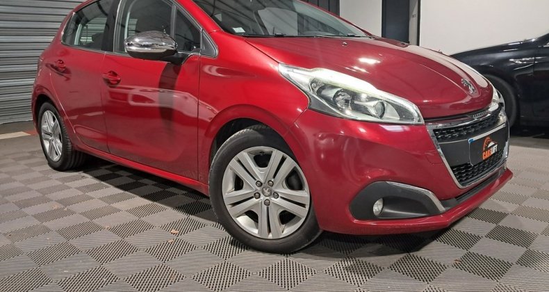 Peugeot 208 PHASE 2 - 1.6 HDI 75 CV ALLURE