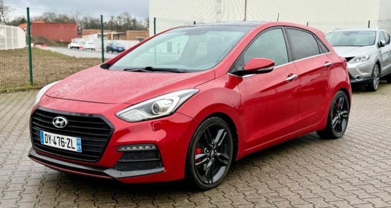 Hyundai i30 TURBO 1.6 T-GDi 186ch berline, couleur, 