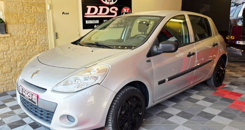 Renault Clio III 1.2 l yahoo REGUL CLIM DISTRI NEUVE