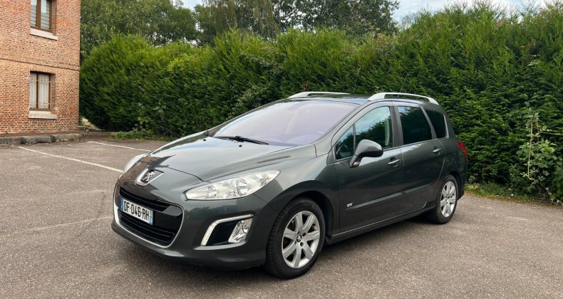 Peugeot 308 SW 7 places, (Financement possible) 1.6 e-H
