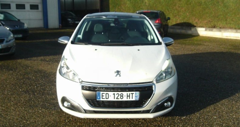 Peugeot 208 1.6 BlueHDi 100ch BVM5 FÃ©line
