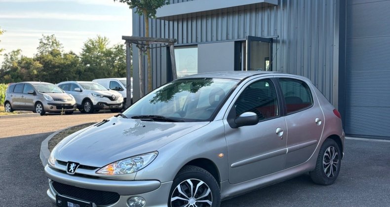 Peugeot 206 1.4 HDI 70 CH URBAN 5 PORTES