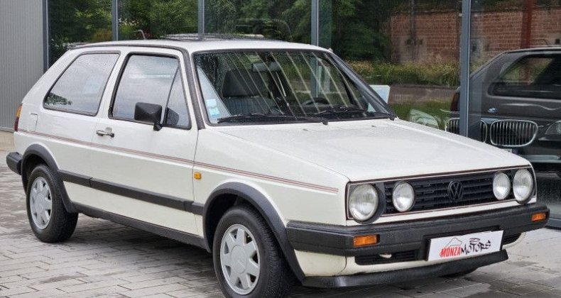 Volkswagen Golf 1.8 90 CV