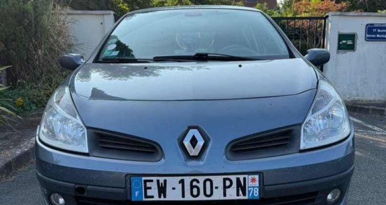 Renault Clio 105cv 5 portes sort de revsion