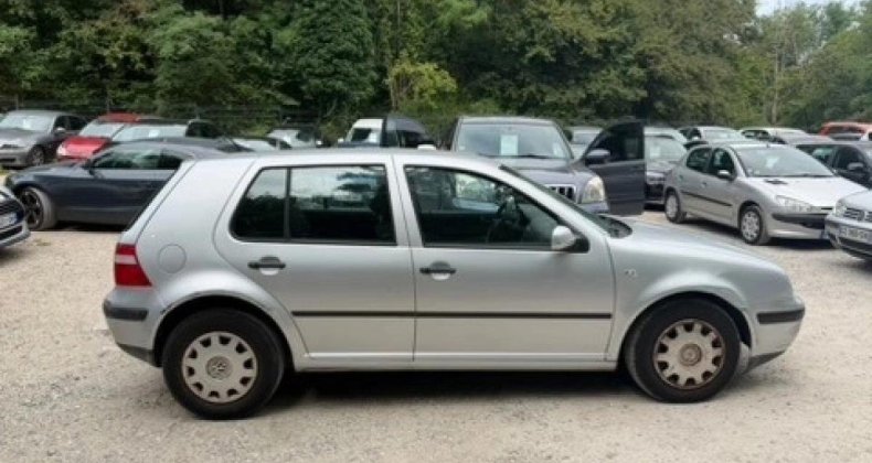 Volkswagen Golf IV 1.6i 105cv 1Ã©re Main