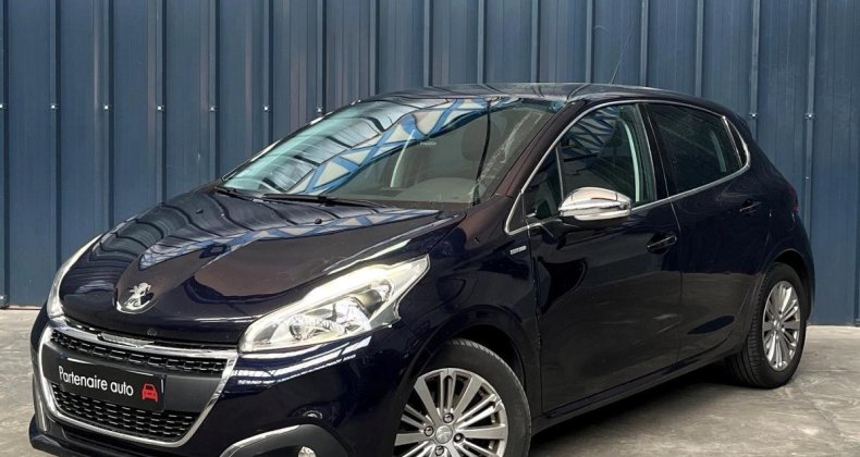 Peugeot 208 1.6 BLUEHDI 100 STYLE - Garantie 1 An - 