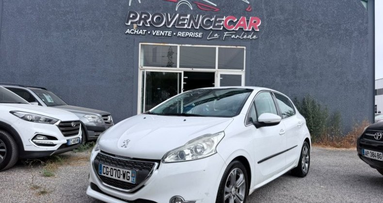 Peugeot 208 1.6 E-HDI FAP ALLURE 5P