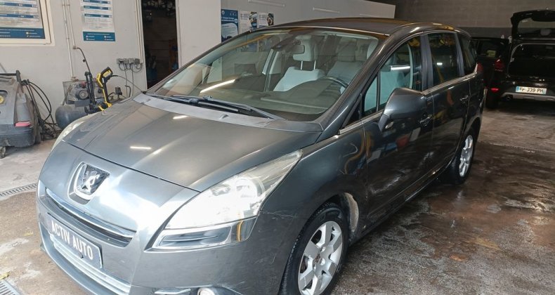 Peugeot 5008 1.6 HDi FAP Confort Pack 7pl