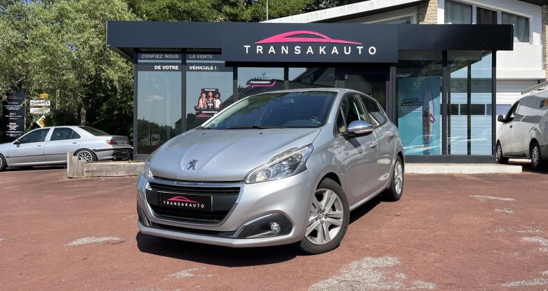 Peugeot 208 1.6 style carplay