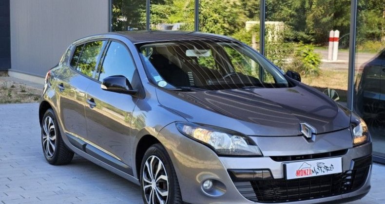 Renault Megane III 1.5 DCI 90CH FAP CARMINAT TOMTOM ECO