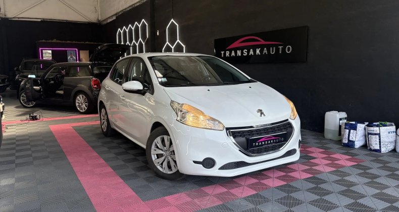 Peugeot 208 affaire 1.6 hdi 92 cv 2 places entretien