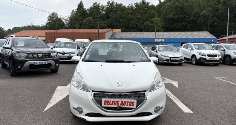 Peugeot 208 1.6 e-HDi115 FAP Allure 5p