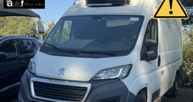 Peugeot Boxer FG 330 L2H2 2.0 BLUEHDI 130 PREMIUM PACK