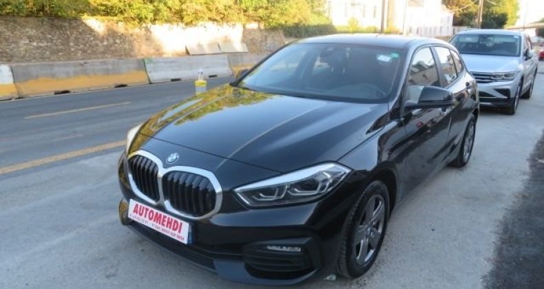 BMW Série 1 (F40) 118D 150CH BUSINESS DESIGN