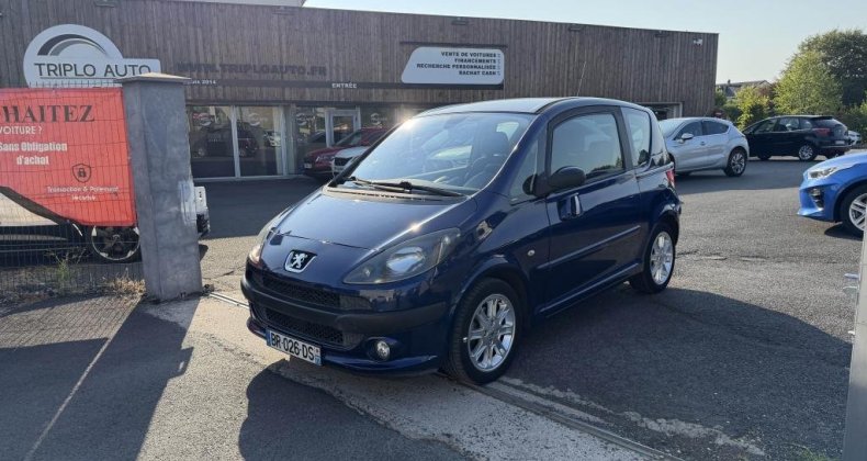 Peugeot 1007 1.6i - 110 Bva Sporty Pack clim   radar 