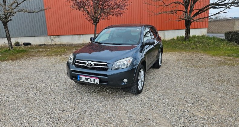 Toyota Rav4 4 2.2 D-CAT 4X4 177Ch Executive TrÃ¨s Bo