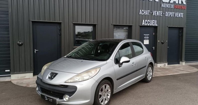 Peugeot 207 1.6 HDI 90CV BVM5 TOIT PANORAMIQUE GPS B