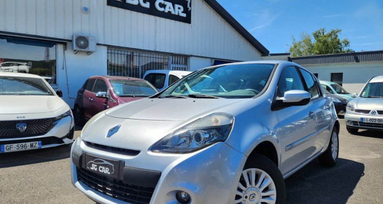 Renault Clio III 1L2 16V 75CH 5 PORTES NAVIGATION/CLI