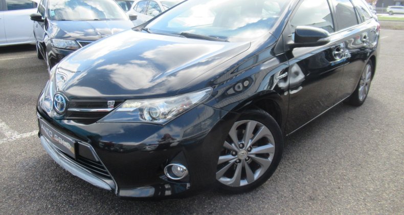 Toyota Auris Touring Sports Hybride 136h Style