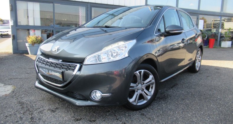 Peugeot 208 1.4 HDi 70 cv ALLURE