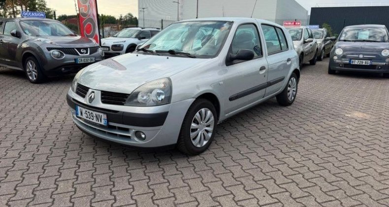 Renault Clio 2 1.2 75ch 5p boÃ®te 5 vitesses clim trÃ