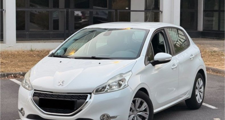 Peugeot 208 1.4 HDi AnnÃ©e 02-2015 157.000KLM Garant