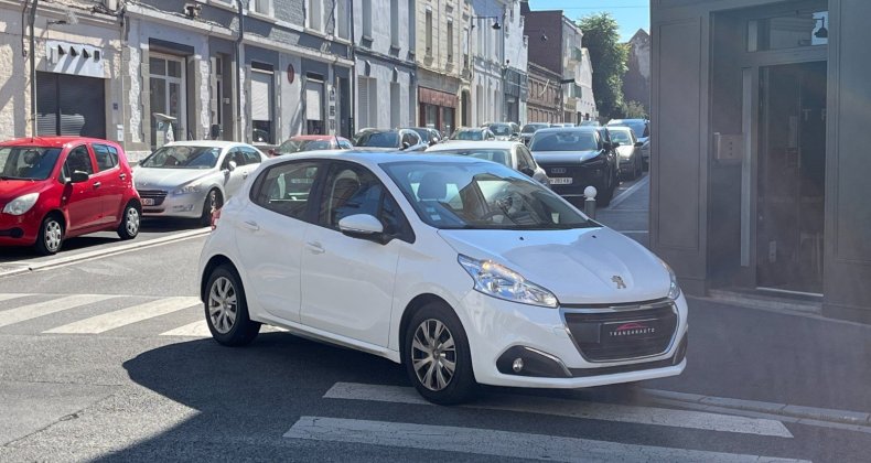 Peugeot 208 AFFAIRE 82 BVM5 PREMIUM / APPLE CARPLAY 