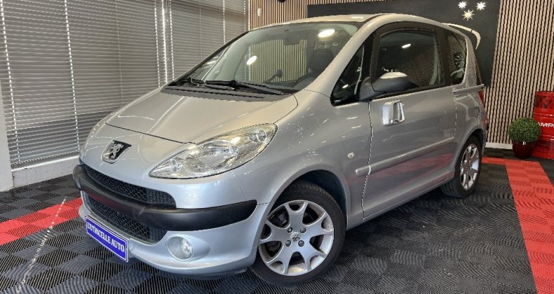 Peugeot 1007 1.6 HDi 16V 110ch FAP BLUE LION Sporty