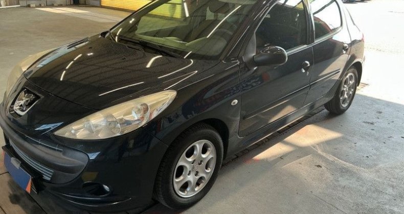 Peugeot 206   1.4 HDI FAP TRENDY EURO5 5P CLIM