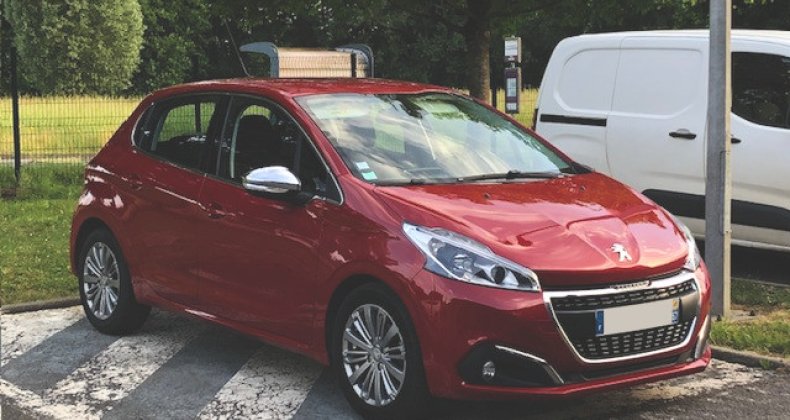 Peugeot 208 