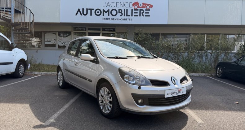 Renault Clio III 5 Portes 1.5 dCi 86 cv