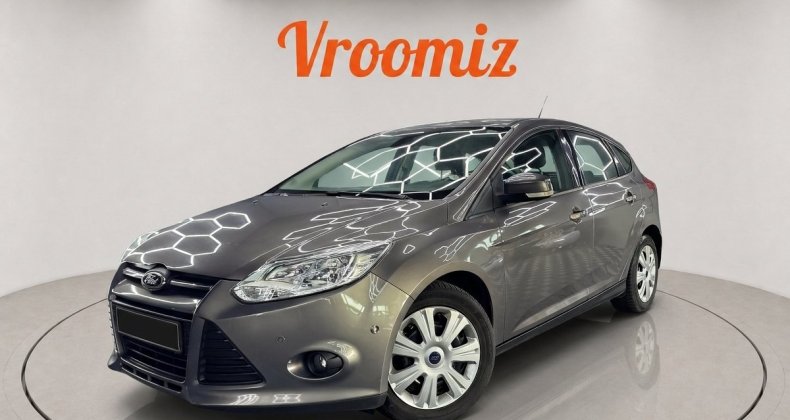 Ford Focus 1.6 tdci 105ch distri neuve park assist 