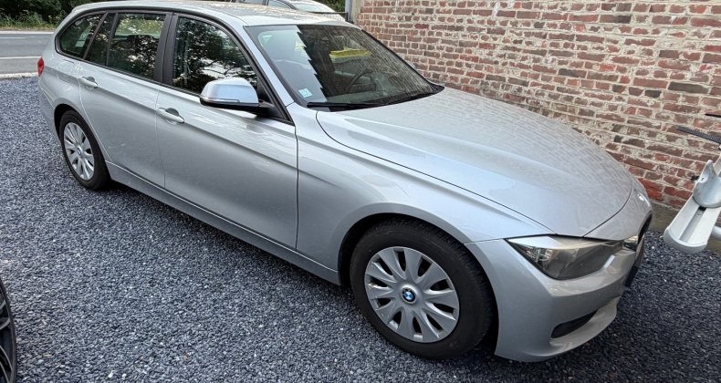 BMW Série 3 3 TOURING 318D 143 LOUNGE