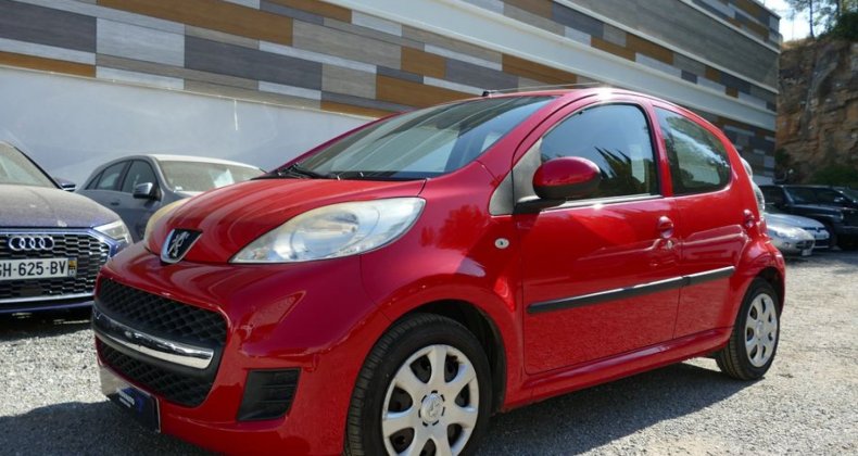 Peugeot 107 1.0 68 Ch TRENDY CLIM  RADAR AR BVM5
