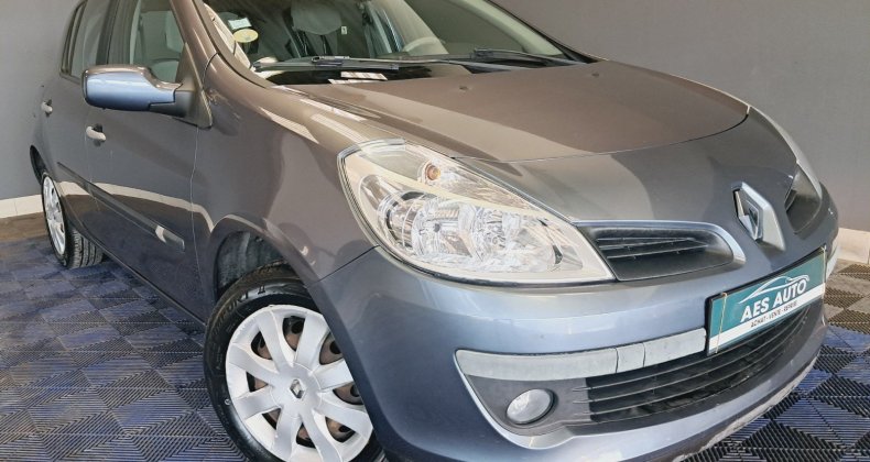 Renault Clio III 1.5 dCi 85 ch Dynamique
