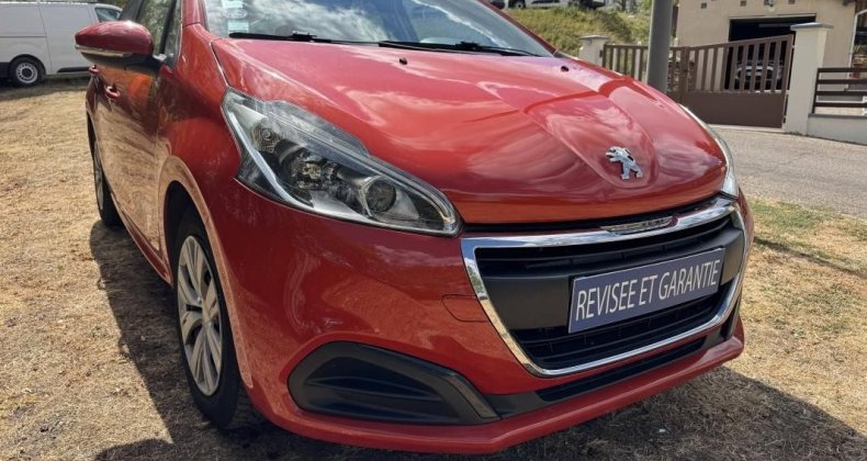 Peugeot 208 1,2l essence 80 cv hyper entretenue & di