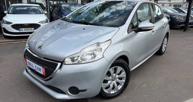 Peugeot 208 1.4 hdi 70ch Active 11-2014