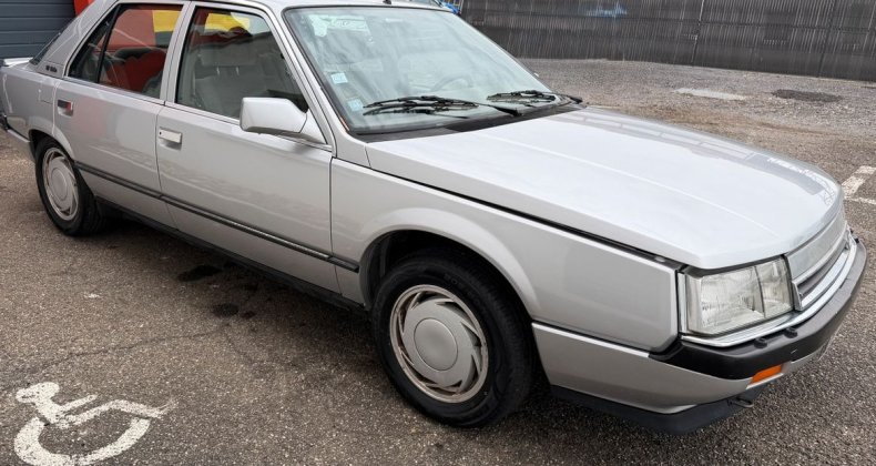 Renault R25 2.5i V6 Turbo 186ch