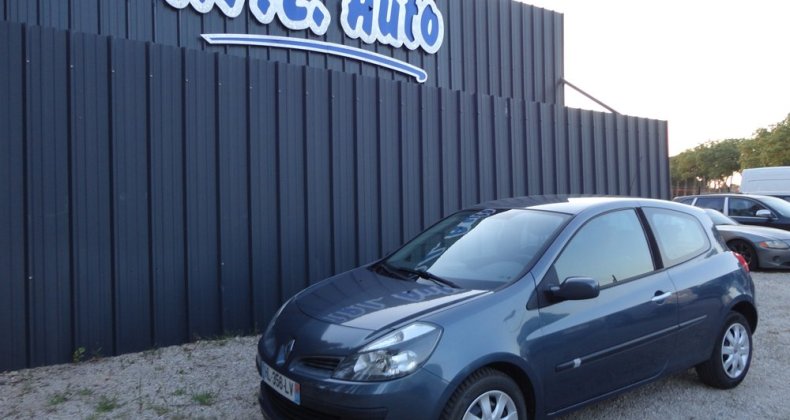 Renault Clio III 1.616V 88CH CONFORT PACK CLIM EXPRES