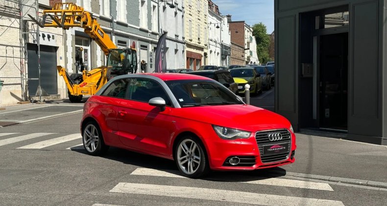 Audi A1 1.6 tdi 105 s line volant multifonction 