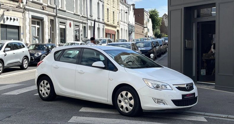 Opel Astra enjoy regulateur feux automatiques